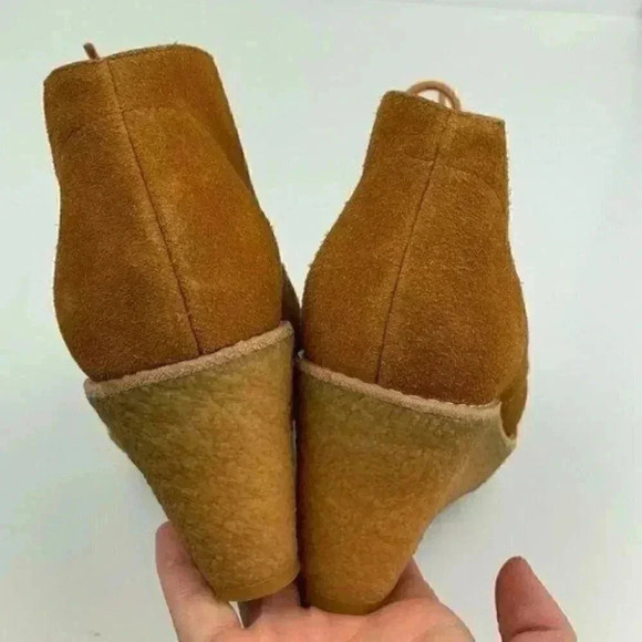 Cole Haan boots size 5 suede wedge ankle booties - Picture 7 of 8